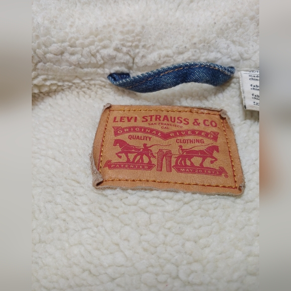 Levi's Denim Jacket Levi's Sherpa lined Denim Jacket XS Women’s Levi Jacket Coat - Picture 4 of 10